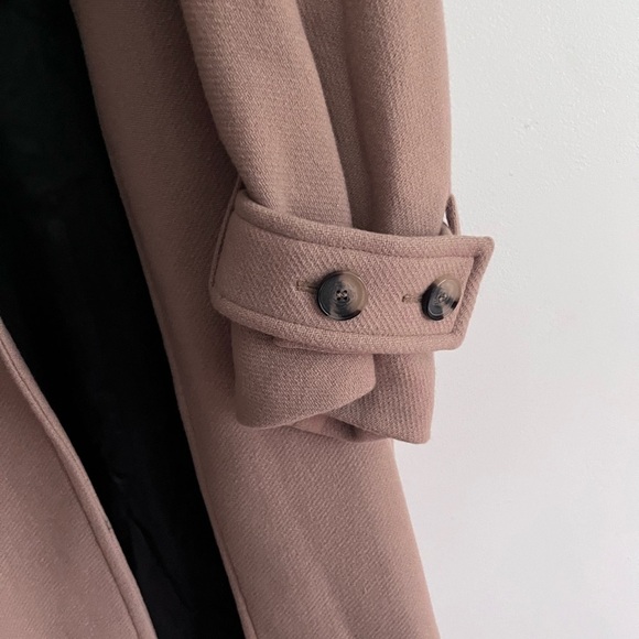 Elegant Tan Women's Coat - Picture 9 of 11